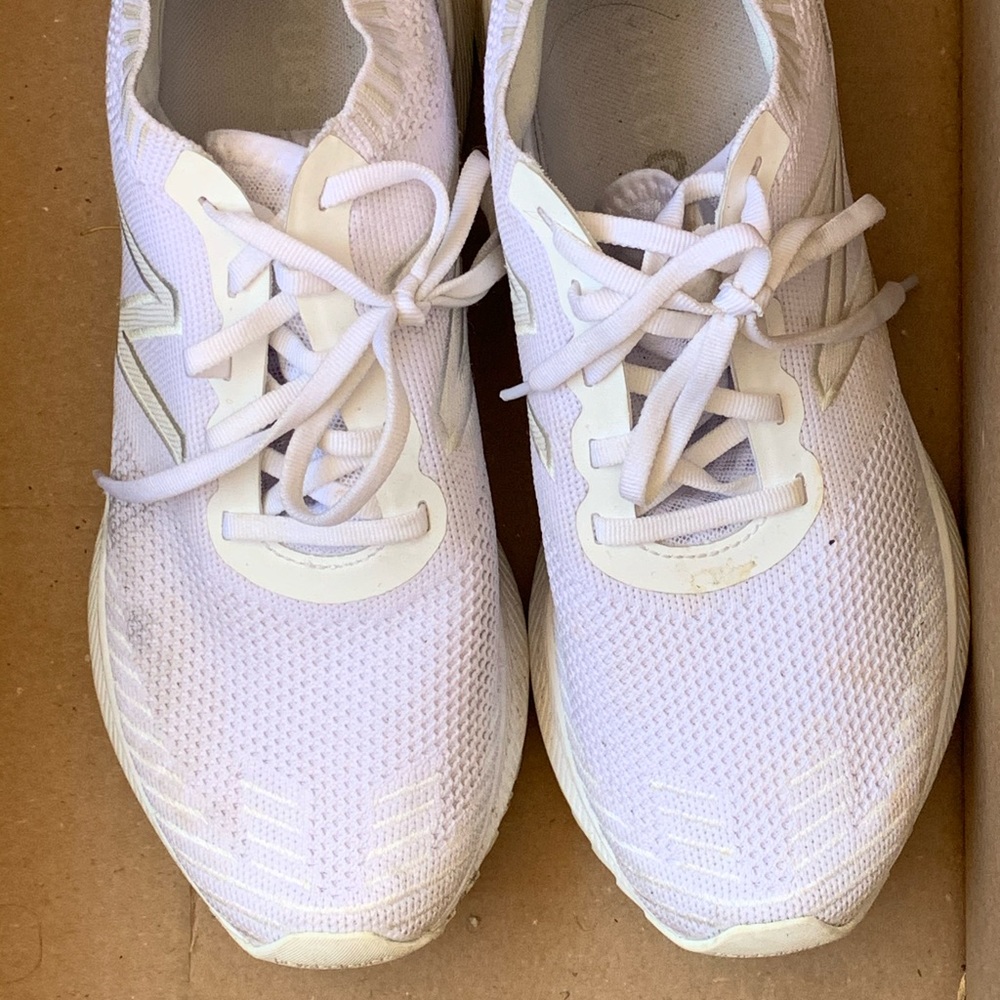 New balance Women’s Sz 10.5